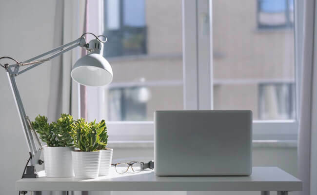 Die Schreibtischlampe – ein treuer Begleiter im Arbeitszimmer